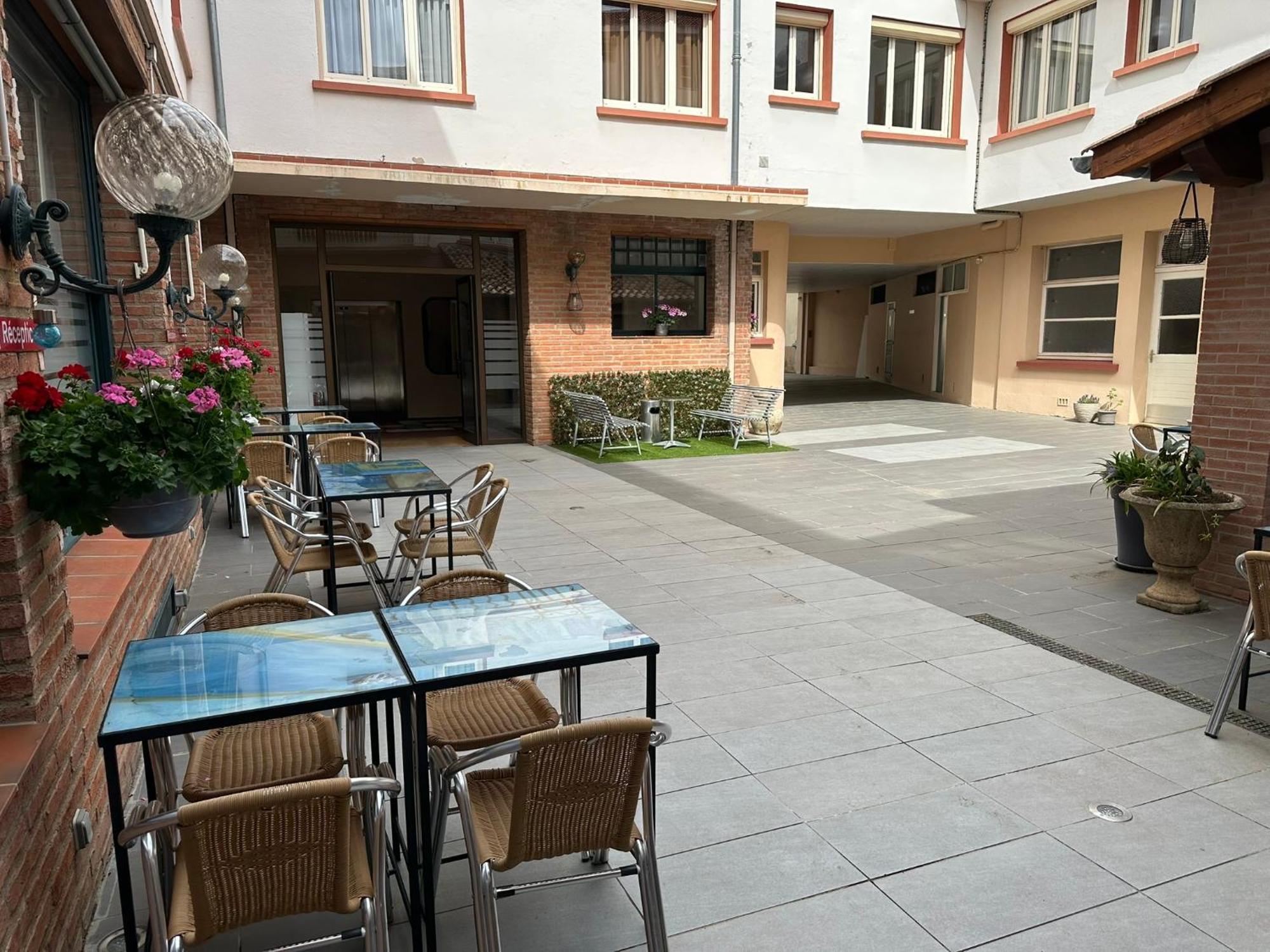 Hotel Chiffre Albi Luaran gambar