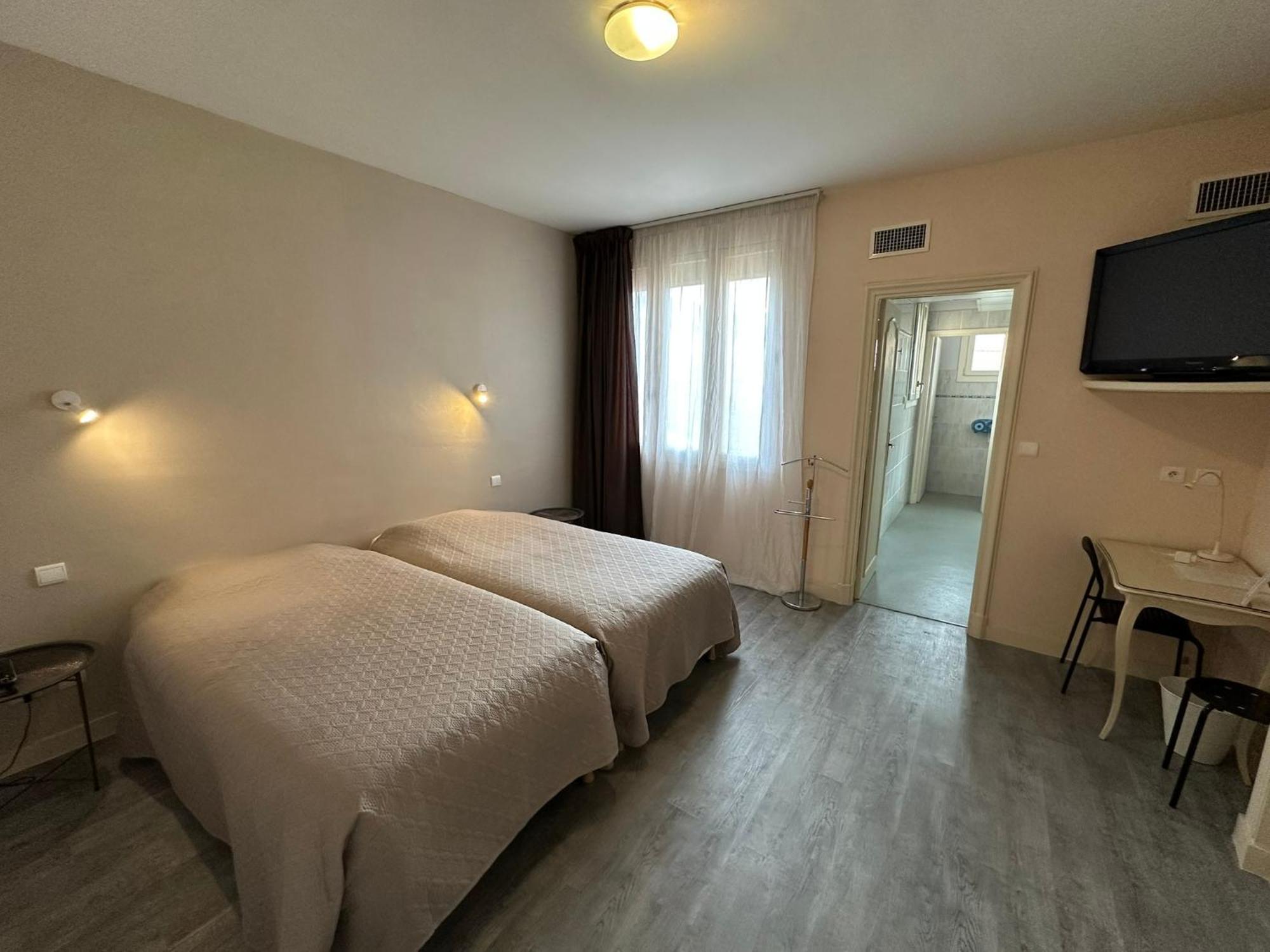 Hotel Chiffre Albi Luaran gambar